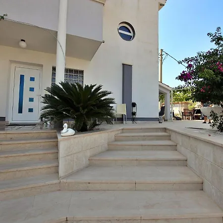 Anda-4 By Interhome Appartement Trogir