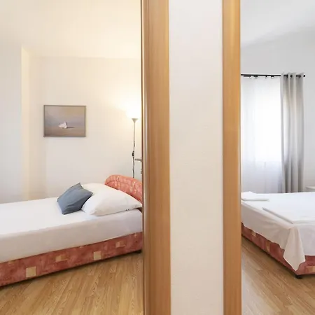 Anda-4 By Interhome Appartement Trogir