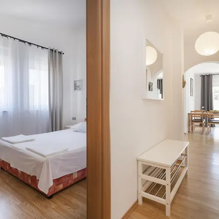 Appartement Anda-4 By Interhome Trogir